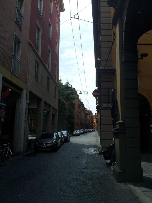R&B Centro Di Bologna Hotell Exteriör bild